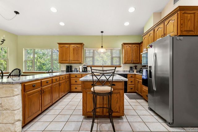 585 Fawnwood, New Braunfels, TX 78132