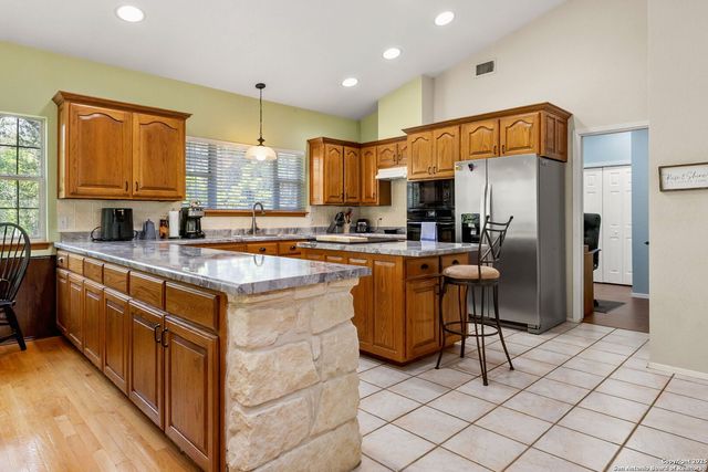 585 Fawnwood, New Braunfels, TX 78132