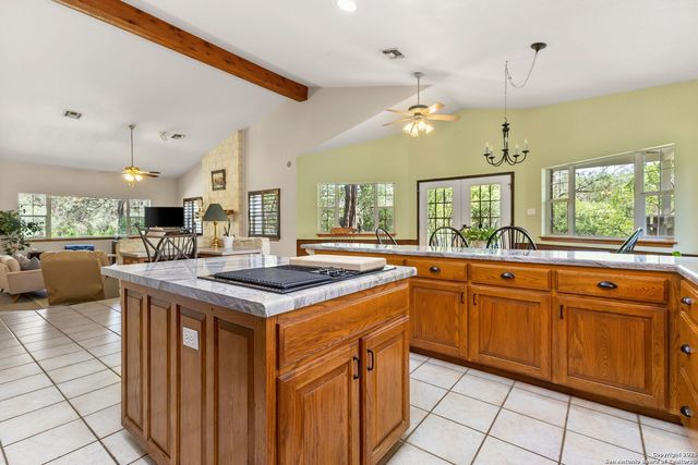 585 Fawnwood, New Braunfels, TX 78132