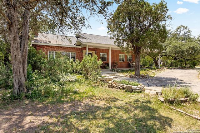 585 Fawnwood, New Braunfels, TX 78132