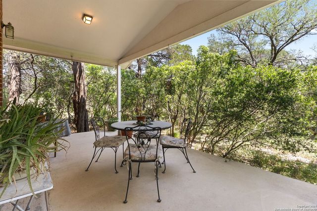 585 Fawnwood, New Braunfels, TX 78132