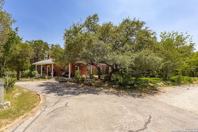 585 Fawnwood, New Braunfels, TX 78132