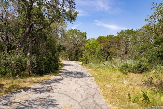 585 Fawnwood, New Braunfels, TX 78132