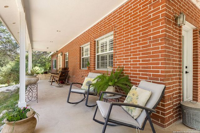 585 Fawnwood, New Braunfels, TX 78132