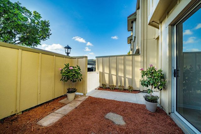 6207 Riverwalk Lane 5, Jupiter, FL 33458
