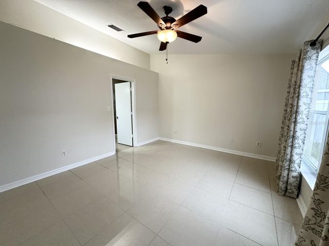 931 HUNTER LANE, Tarpon Springs, FL 34689