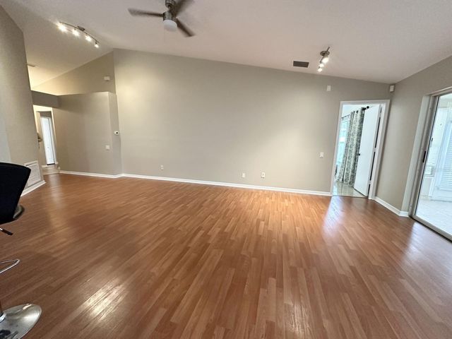 931 HUNTER LANE, Tarpon Springs, FL 34689