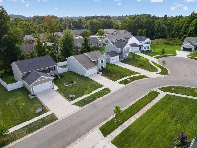 818 Strauss Court, Greenville, MI 48838