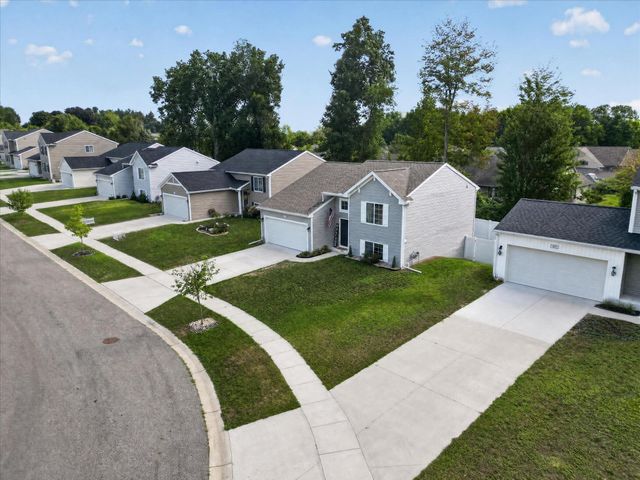818 Strauss Court, Greenville, MI 48838