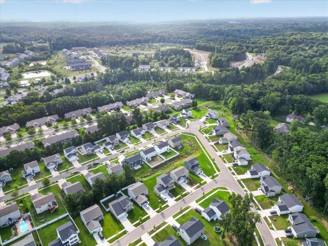 818 Strauss Court, Greenville, MI 48838