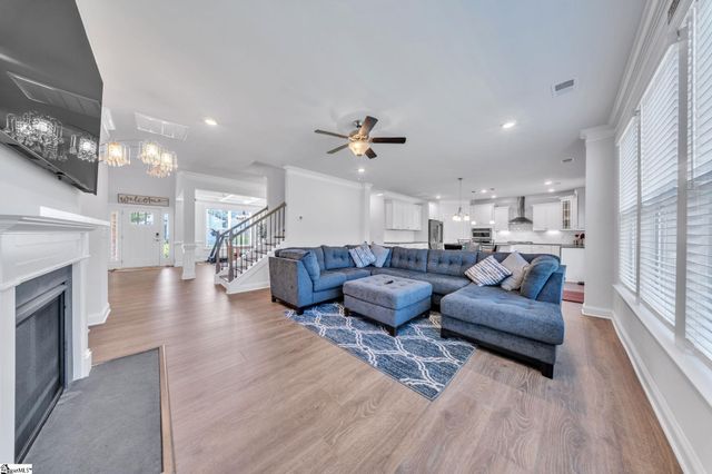 8 Belterra Drive, Simpsonville, SC 29681