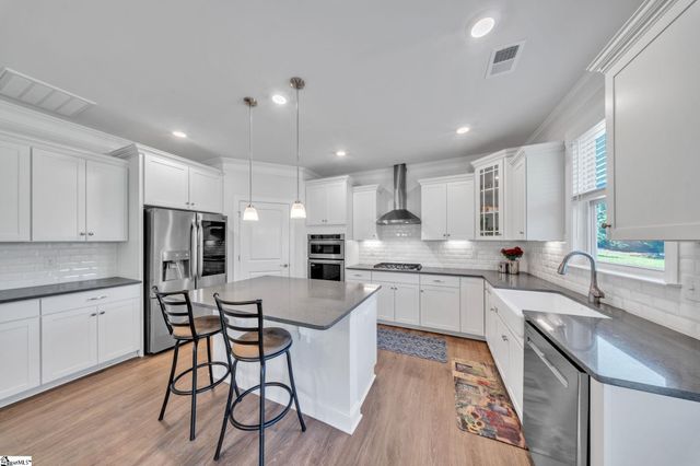8 Belterra Drive, Simpsonville, SC 29681