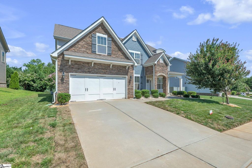 8 Belterra Drive, Simpsonville, SC 29681