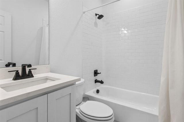 809 Truelove Street, Gainesville, TX 76240