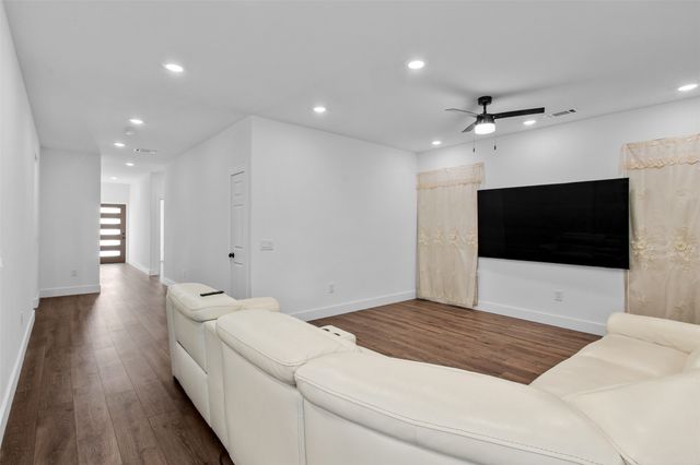 809 Truelove Street, Gainesville, TX 76240