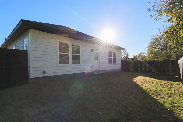 809 Truelove Street, Gainesville, TX 76240