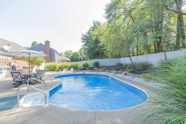 1531 Kings Bridge Road, Evansville, IN 47725