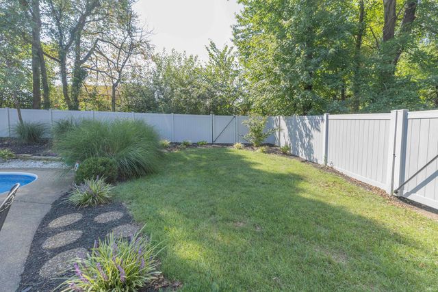 1531 Kings Bridge Road, Evansville, IN 47725