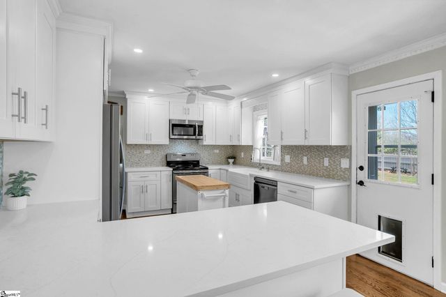 717 Richbourg Road, Greenville, SC 29615