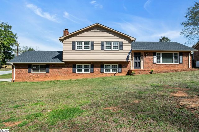 717 Richbourg Road, Greenville, SC 29615