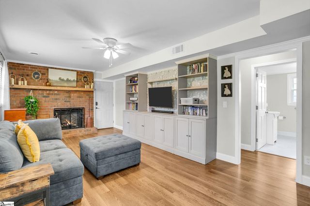 717 Richbourg Road, Greenville, SC 29615