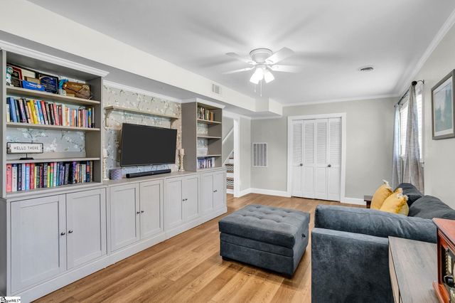 717 Richbourg Road, Greenville, SC 29615