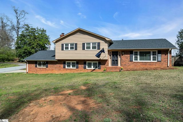 717 Richbourg Road, Greenville, SC 29615