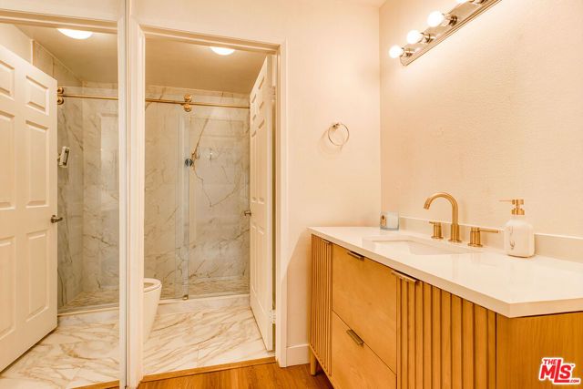 5510 Owensmouth Avenue 218, Woodland Hills (los Angeles), CA 91367