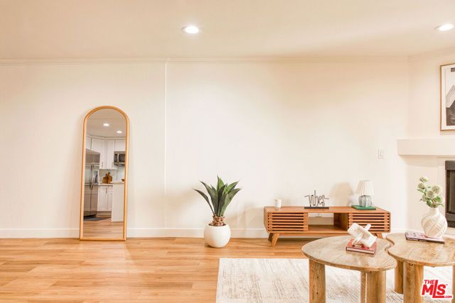 5510 Owensmouth Avenue 218, Woodland Hills (los Angeles), CA 91367