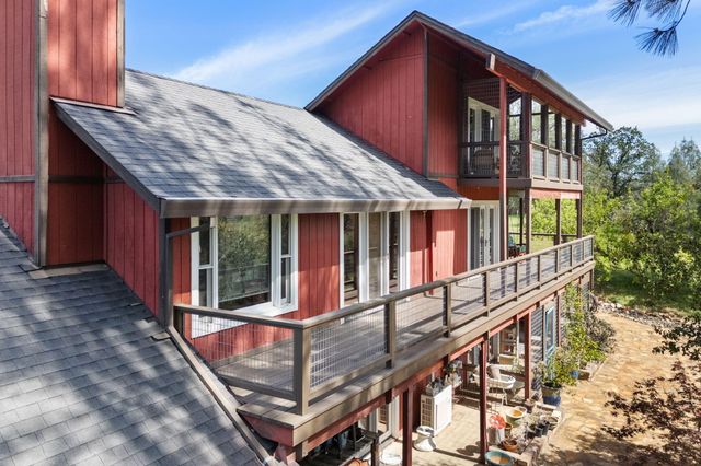 15553 Middletown Park Drive, Redding, CA 96001