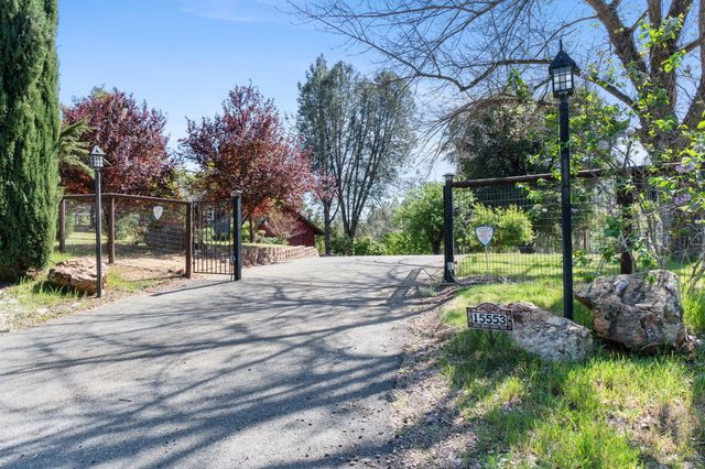 15553 Middletown Park Drive, Redding, CA 96001