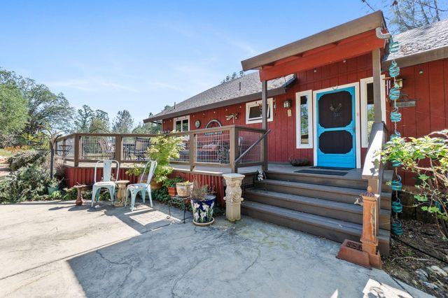 15553 Middletown Park Drive, Redding, CA 96001