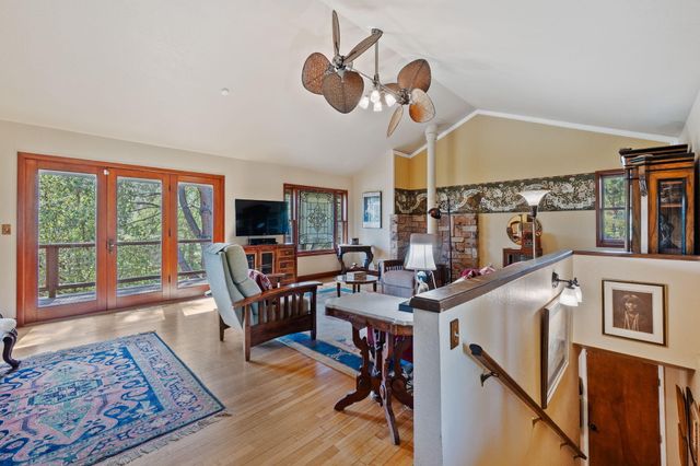 15553 Middletown Park Drive, Redding, CA 96001