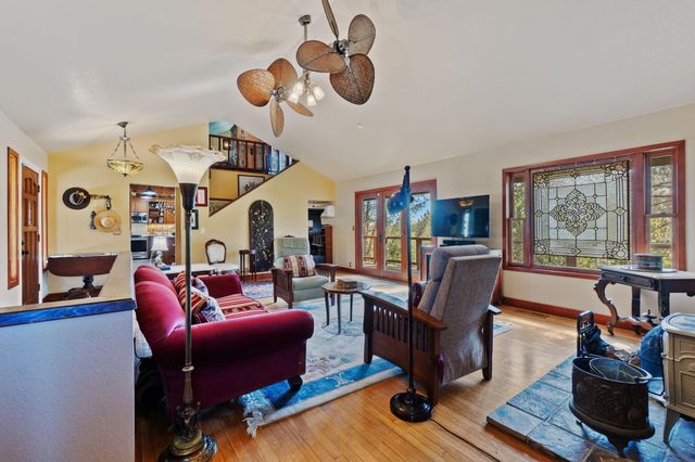 15553 Middletown Park Drive, Redding, CA 96001