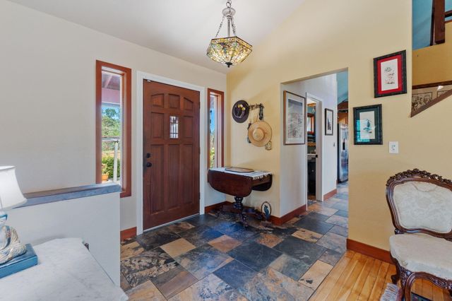 15553 Middletown Park Drive, Redding, CA 96001