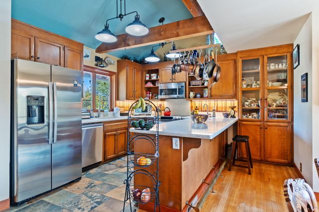 15553 Middletown Park Drive, Redding, CA 96001