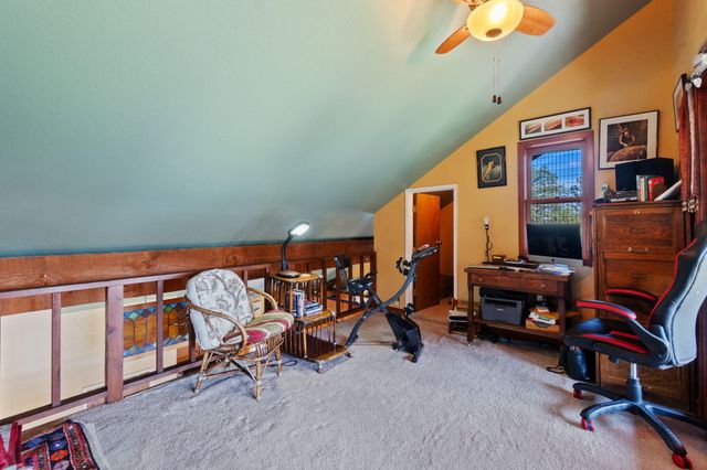 15553 Middletown Park Drive, Redding, CA 96001