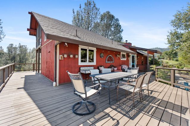 15553 Middletown Park Drive, Redding, CA 96001