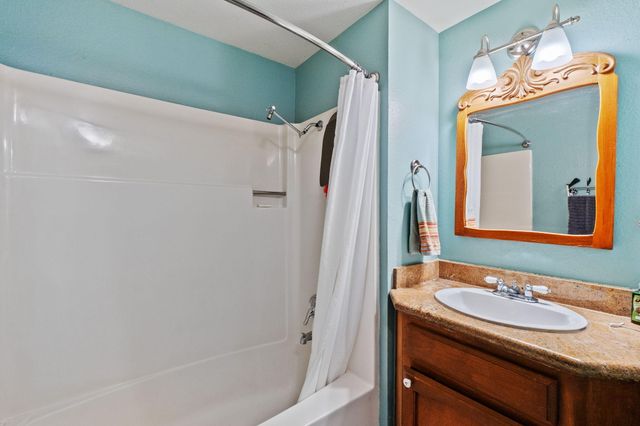 15553 Middletown Park Drive, Redding, CA 96001