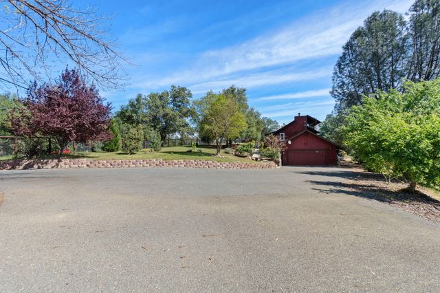 15553 Middletown Park Drive, Redding, CA 96001