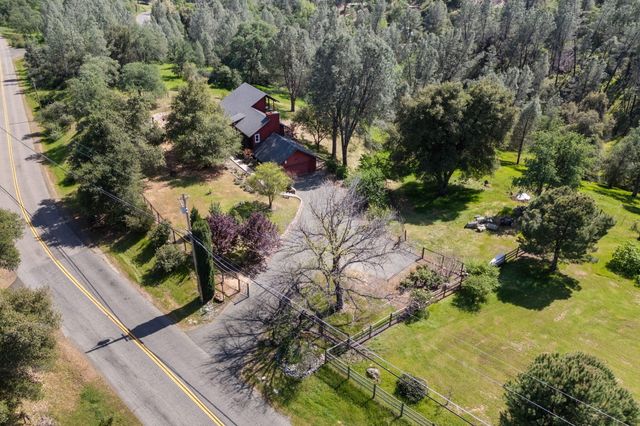 15553 Middletown Park Drive, Redding, CA 96001