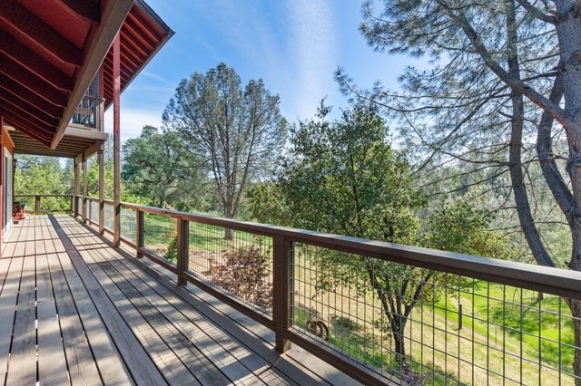 15553 Middletown Park Drive, Redding, CA 96001