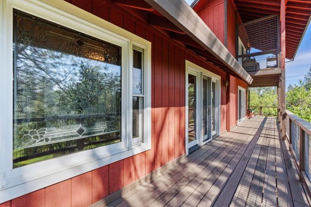 15553 Middletown Park Drive, Redding, CA 96001