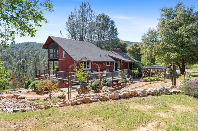 15553 Middletown Park Drive, Redding, CA 96001