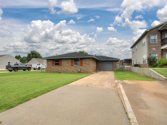 1509 W London Street, El Reno, OK 73036