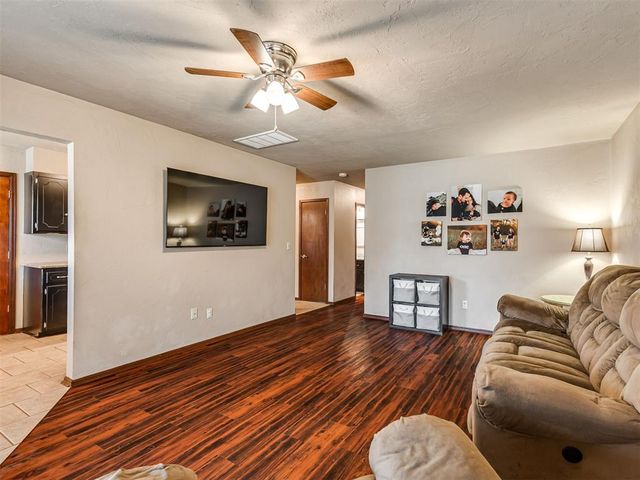 1509 W London Street, El Reno, OK 73036