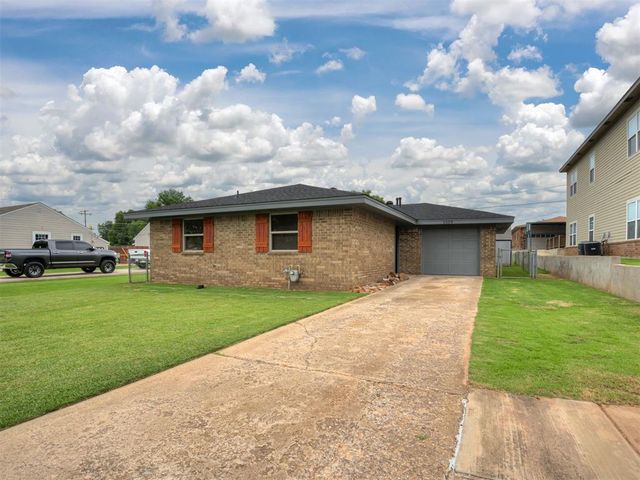 1509 W London Street, El Reno, OK 73036