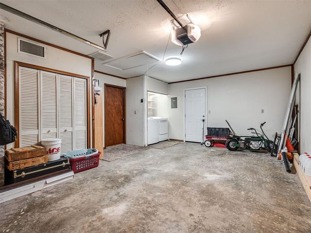 1509 W London Street, El Reno, OK 73036