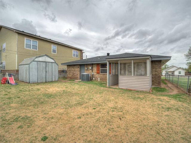 1509 W London Street, El Reno, OK 73036