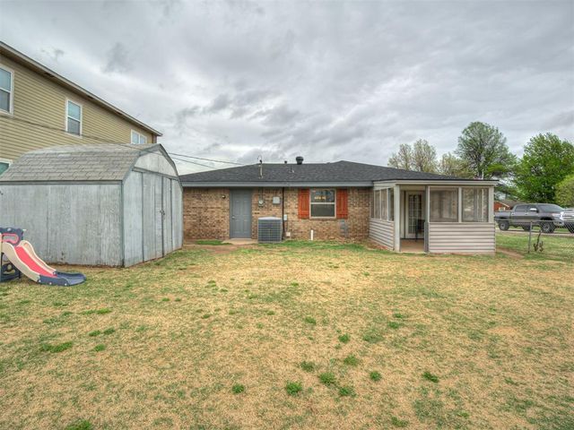 1509 W London Street, El Reno, OK 73036